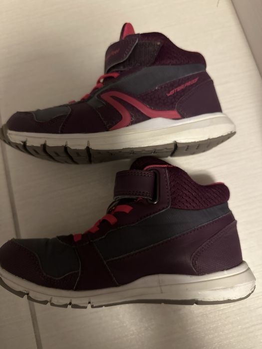 Bocanci si adidasi roz Decathlon marimea 32