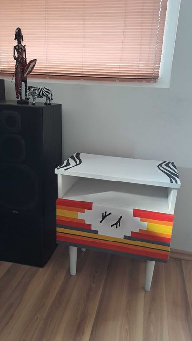 Бутиково нощно шкафче /акцент в дома