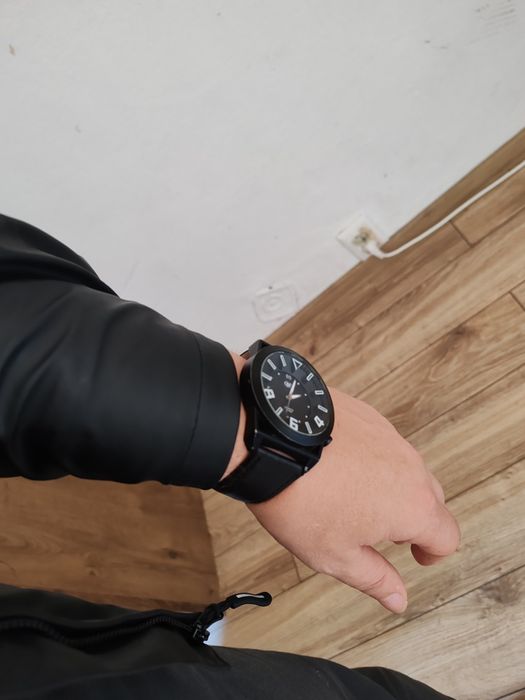 Ceas  deosebit, masculin,stare bună