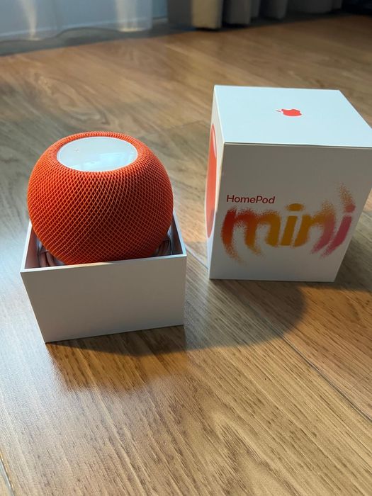 Apple HomePod mini orange