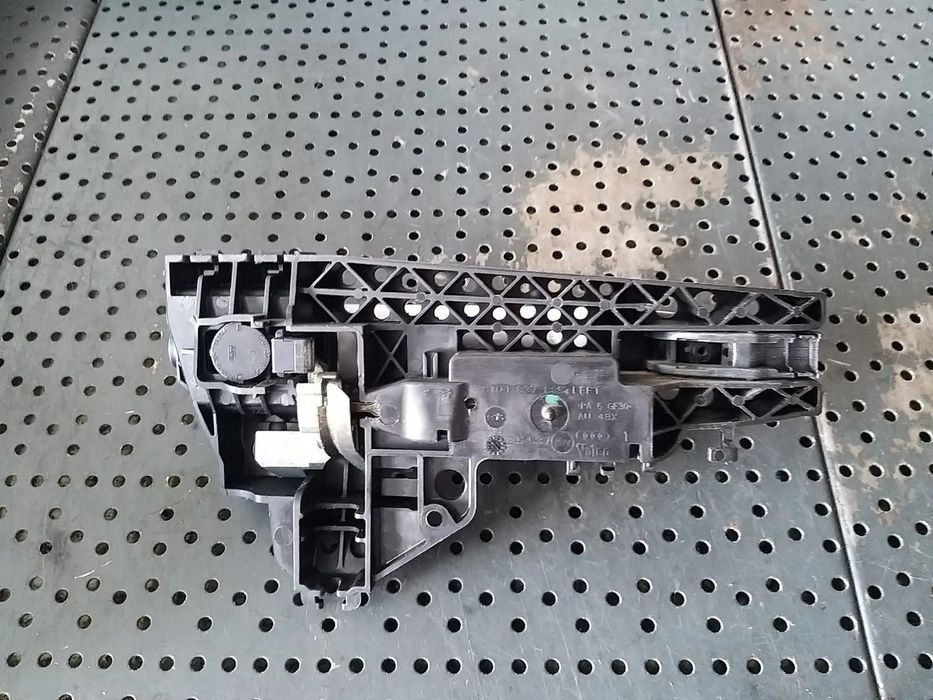 Maner usa stanga spate audi q5 8r 8t01837885