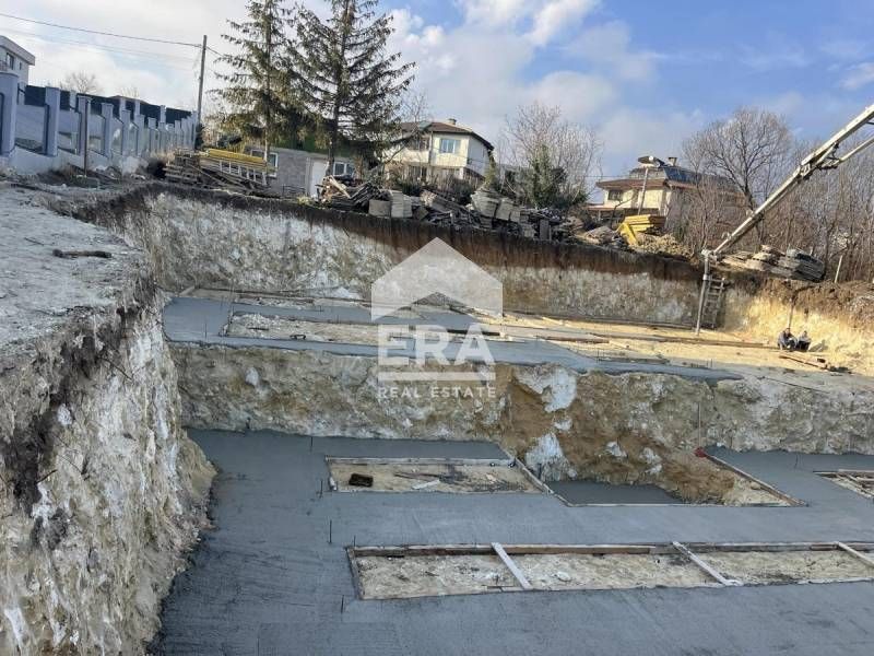 Продава се Тристаен апартамент в Варна, м-т Траката - 100 кв.м за 1250 €/кв.м - Снимка #3