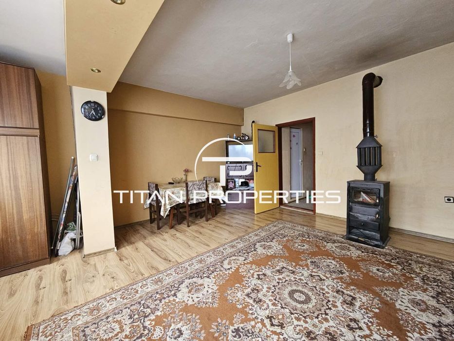 Продава се Къща в Варна, Виница - 350 кв.м за 1000 €/кв.м - Снимка #1