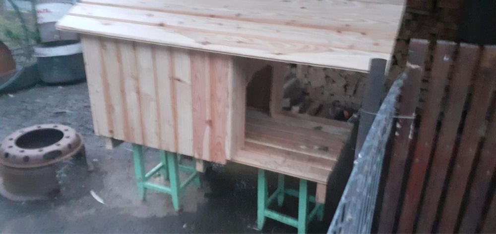 Vând cușcă pentru cățel talie mica/medie