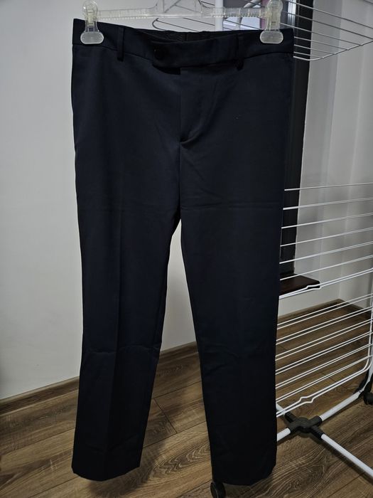 Vând pantaloni de costum bărbați bleumarin