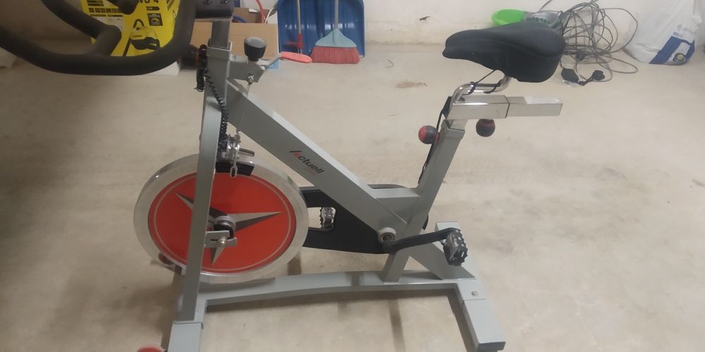 Спининг байк велоергометър с маховик.spining bike велоергометър.