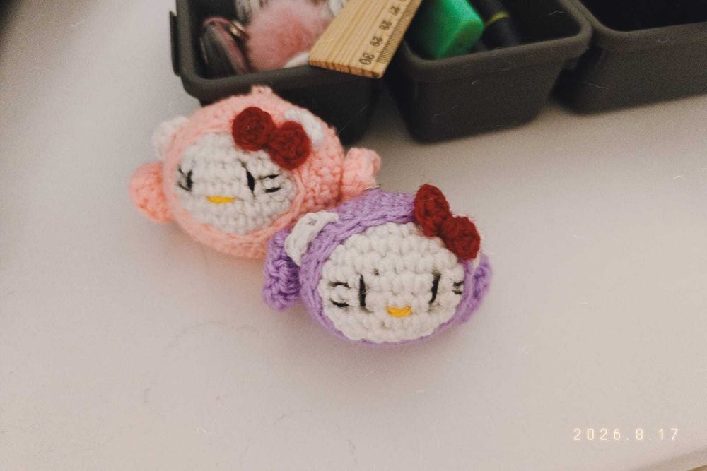 вязанный милый брелок хеллоу кити(handmade)