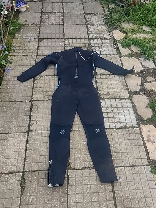 Зимен неопренов костюм