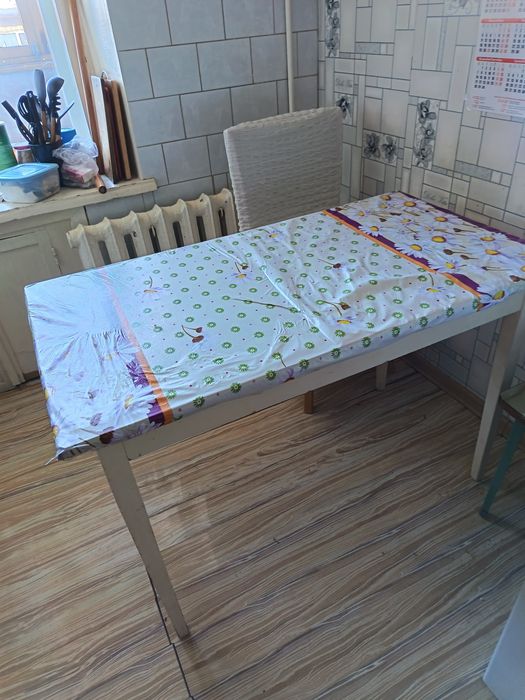 продаётся кухонный стол