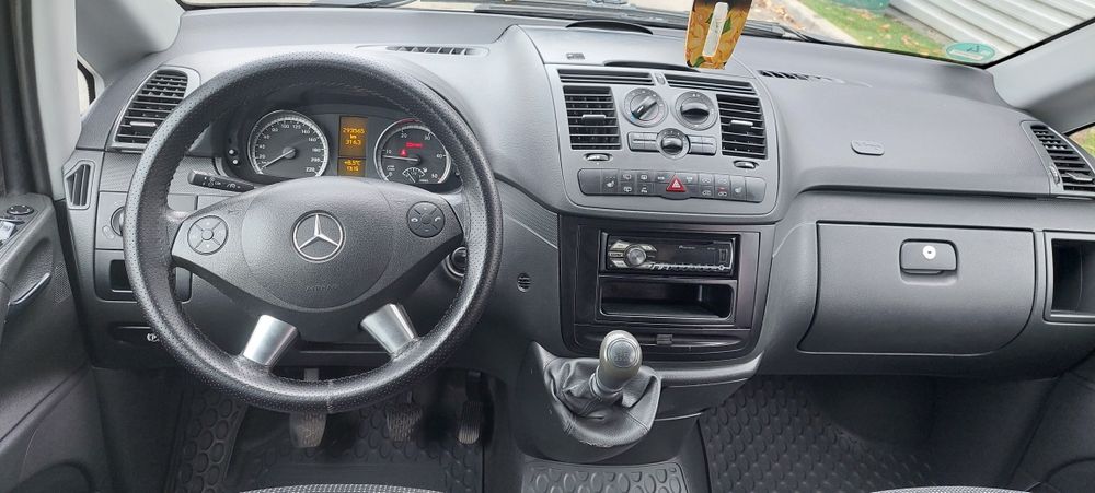 Mercedes Vito 116 8 locuri 2012