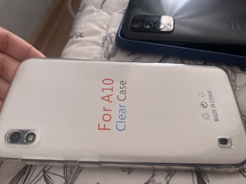 Продам телефон самсунг а10