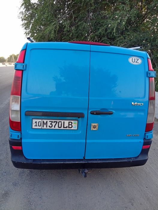 Продаётся mercedes vito состояние хорошее год 2006