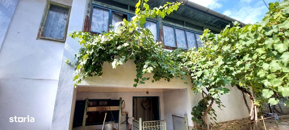 Casa renovabila 4cam, 800mp teren,spre vanzare in Fantanele