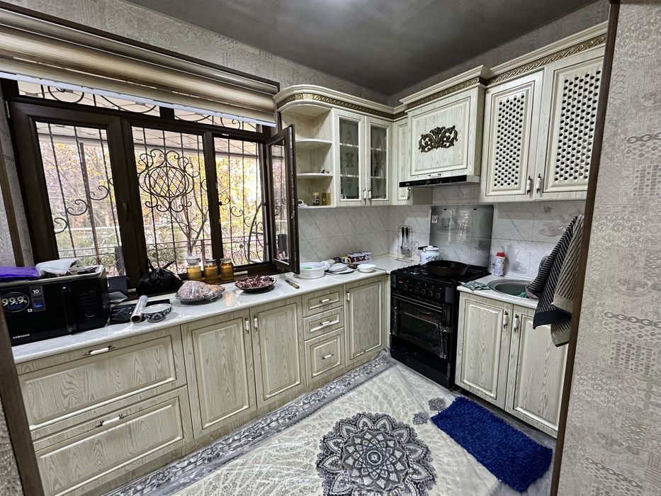 Продаётся 4х комнатная с Палисадником на Карасу-3