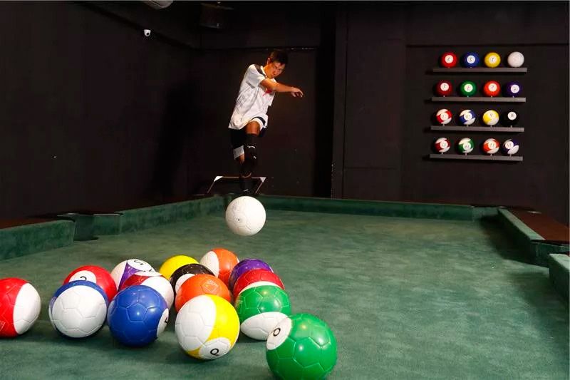 Снукболл большой бильярд