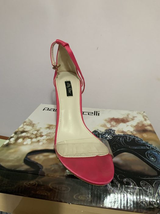 ОБУВКИ НА ТОК Всичко по 10лв