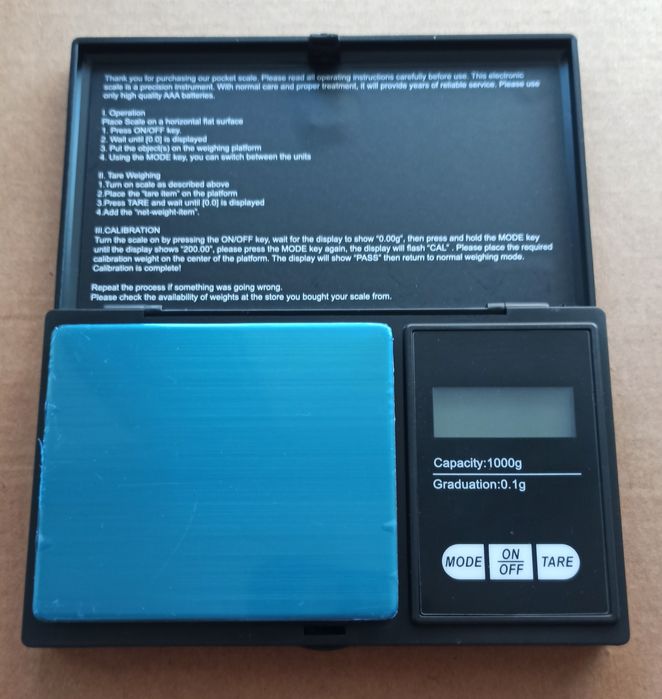 Ювелирные весы и лупа