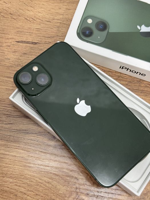 Продам Айфон 13 128гб