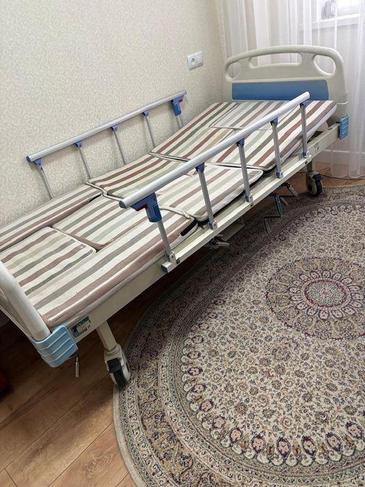 Кровать медицинская