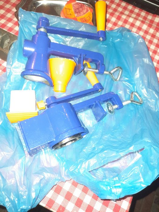 Masina de maxinat nuca