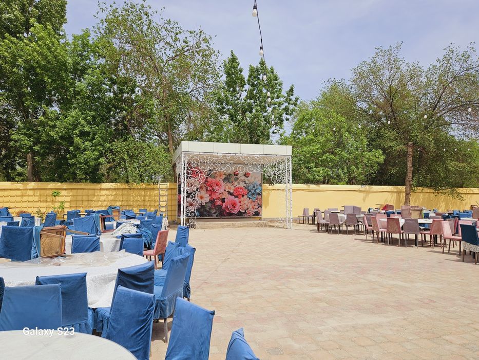 Нотурар бино сотилади