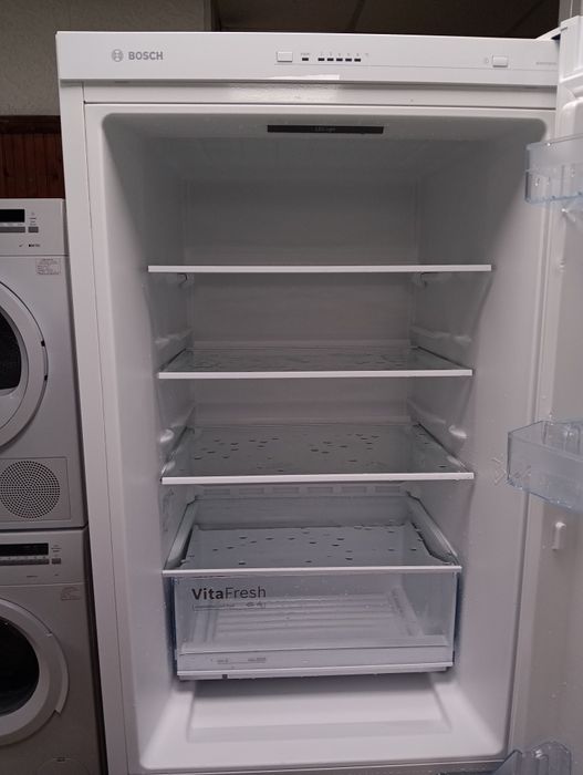 Като нов комбиниран хладилник с фризер Bosch А+++ 2 години Гаранция!