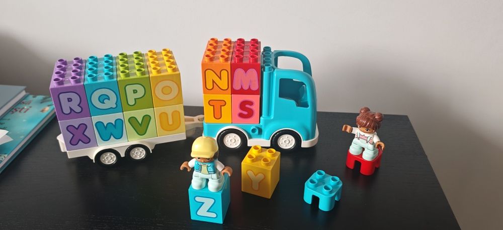 Lego Duplo 10915 - Camionul cu litere