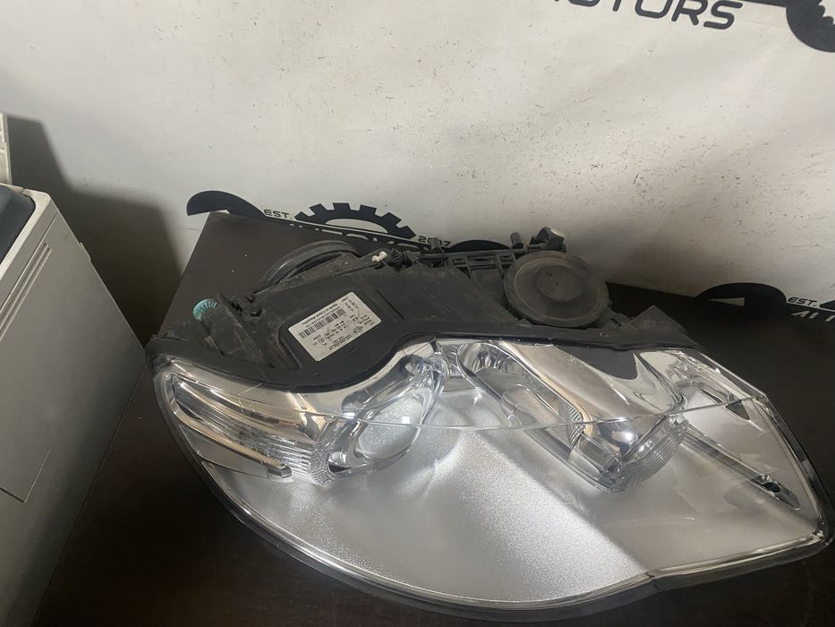 Far dreapta bixenon Vw Touareg 7L facelift an 2006-2010