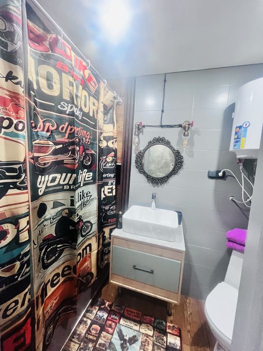 Арт лофт в центре Караганды с видеопроектором