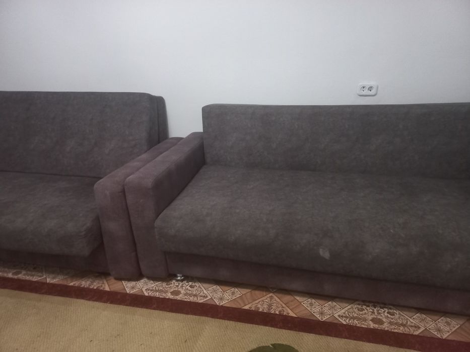 Продается диван в хорошем состоянии