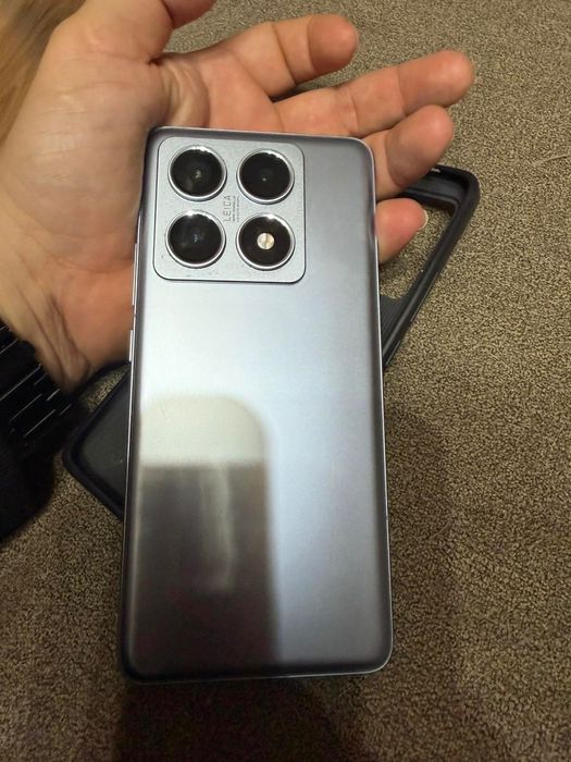 XIAOMI 14 T PRO 512 GB. С гаранция до септември 2026 г. 775 лв