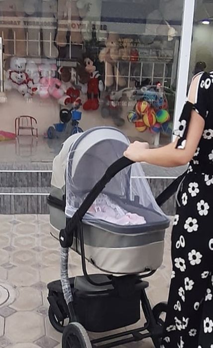 Kolyaska “Adil”….