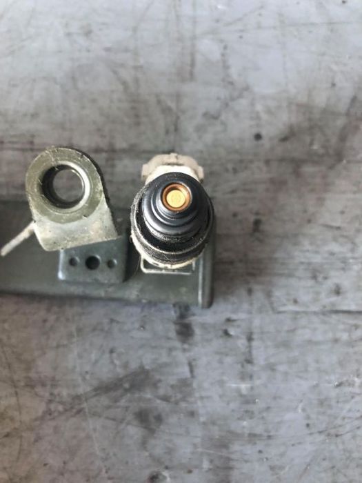 Injector mitsubishi colt 2005 1.1 b