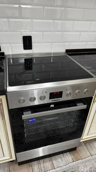 Продам плиту Hansa