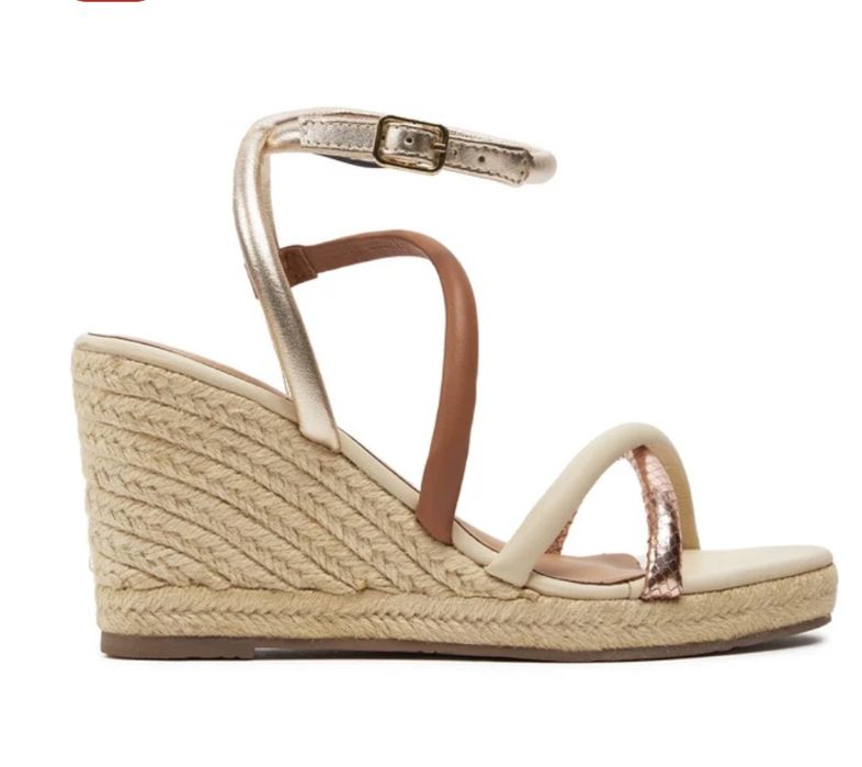 Страхотни сандали