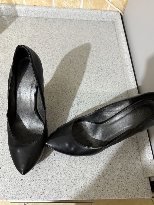 Туфли лодочки продам