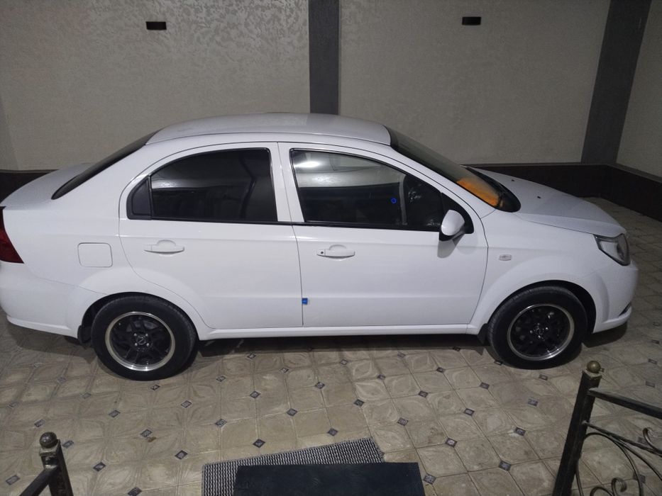 Нексия 3 узимни машинам