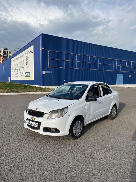 Продам машину nexia R3
