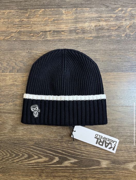 Оригинальные шапки , новые