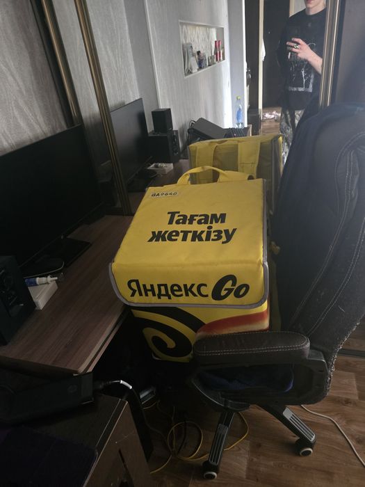 Сумка яндекс еда почти новая