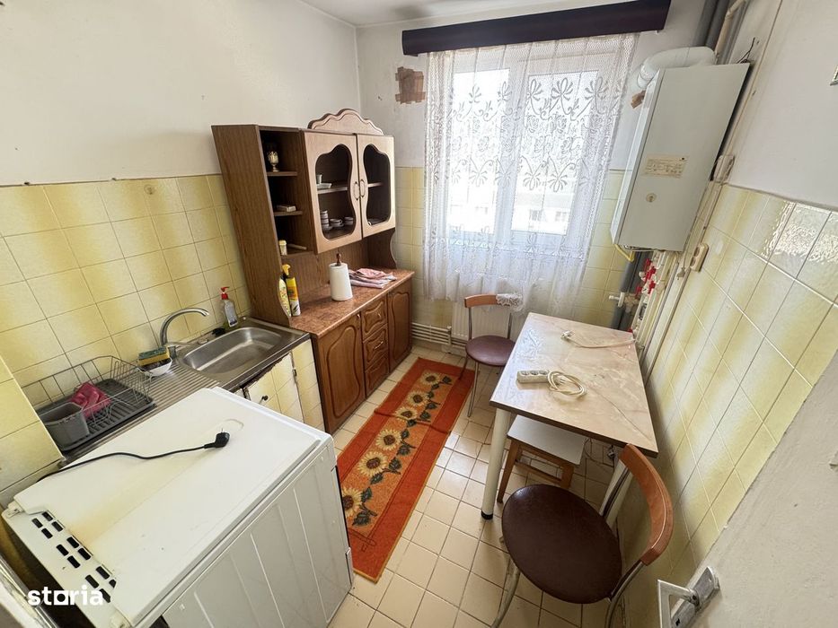 Apartament 3 camere zona Cet cu Centrala