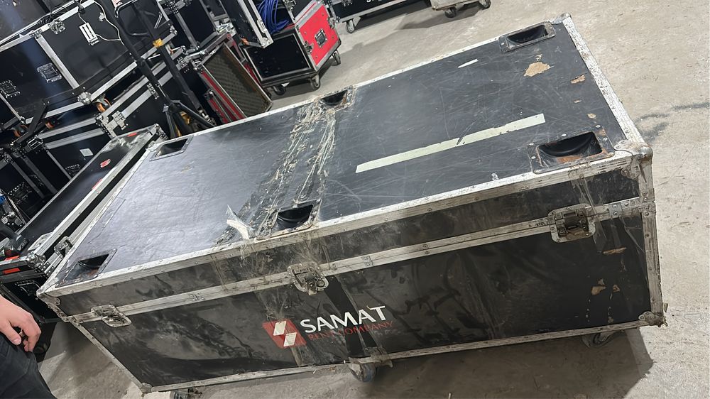 Продам кофры , кейсы , реки , чемоданы