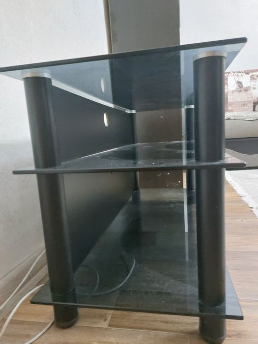 Стеклянная тумба