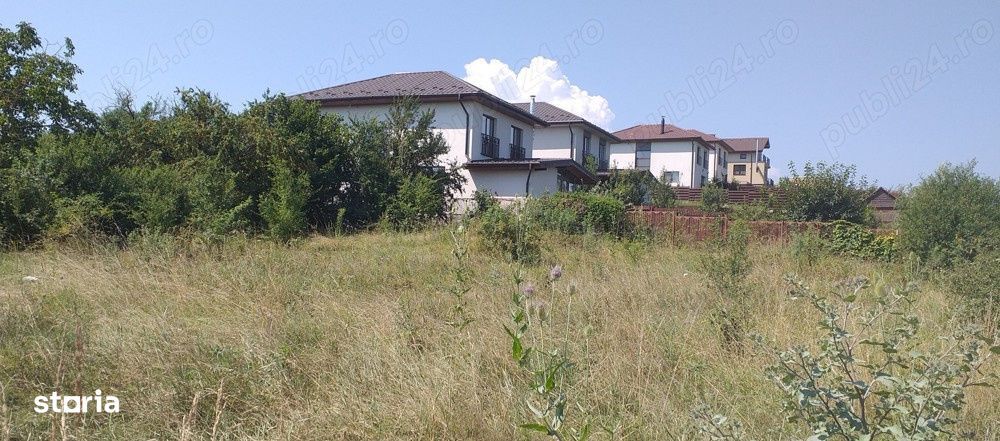 Teren intravilan de vanzare, Sopor, 1356 mp, utilitati, 2 fronturi