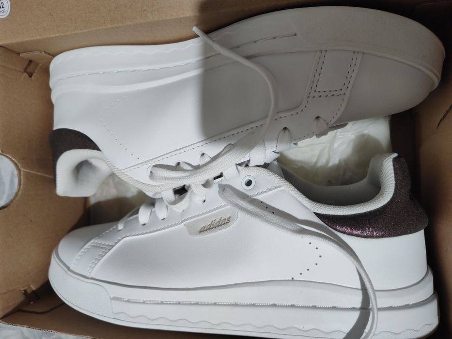 Нови дамски ADIDAS сникърси