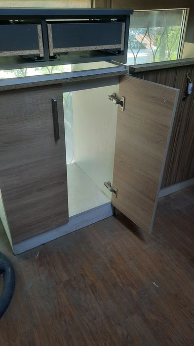 Тумбы под накладные раковины