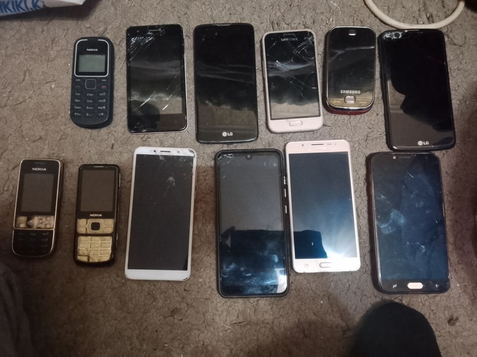 Срочно продам телефон