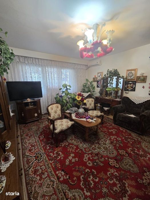 Etaj 2 - Alexandru - Zimbru - Apartament 3 camere - geam la baie