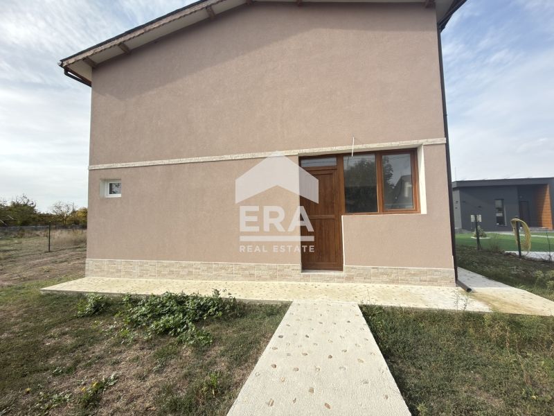 Продава се Къща в с. Доброглед, Област Варна - 160 кв.м за 1157 €/кв.м - Снимка #2