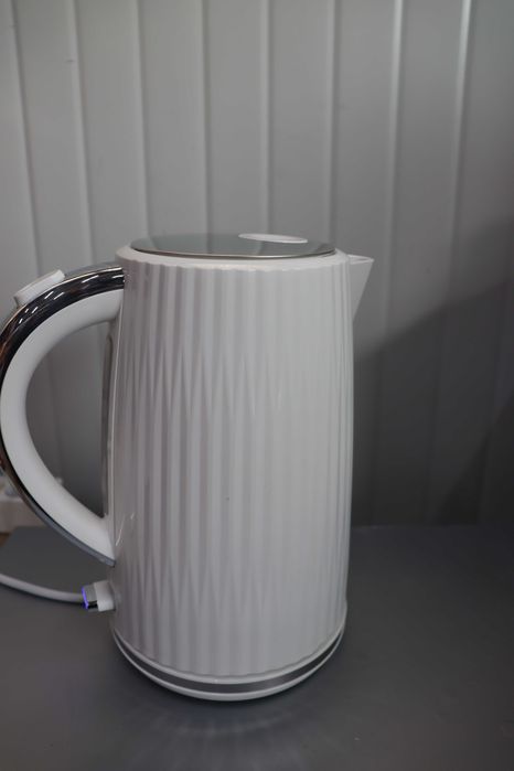Кана Russell Hobbs Eden1.7L, осветен превключвател, Лек ДЕФЕКТ